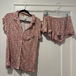 Eberjay Short Sleeve Short Pajama Set with Red and Pink Polka Dots Size Medium